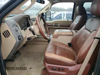 2011 Ford F-350 XL z VIN 1FT8W3BT2BEB37201, wystawiony jako Copart lot #49392455 z przebiegiem 121 538 mil mil oraz Szkoda całkowita • Salvage title. Historia ofert i sprzedaży dostępna na DreamBid. Obrazek 7.