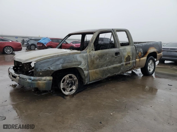 2004 Chevrolet Silverado 1500 LS with VIN 2GCEC19V241184756, listed as a Copart auction lot 42778395 with 0 mi miles and Non Repairable. Bid and sale history available at carsss.com. Image 1.