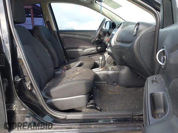 2014 Nissan Versa SV with VIN 3N1CN7APXEL831487, listed as a IAAI auction lot 41916327 with 130,304 mi miles. Bid and sale history available at carsss.com. Image 5.