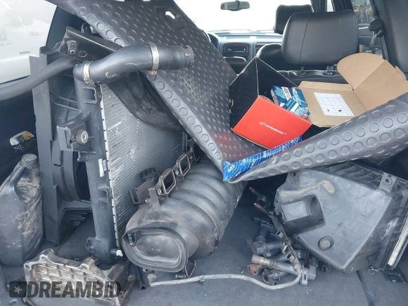 2001 Jeep Grand Cherokee Limited with VIN 1J4GW58N71C506901, listed as a IAAI auction lot 42079198 with Not Provided miles and . Bid and sale history available at DreamBid. Image 12.