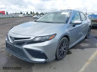 2021 Toyota Camry SE Nightshade with VIN 4T1G11AK3MU427586, listed as a IAAI auction lot 41706550 with 97,899 mi miles. Bid and sale history available at carsss.com. Image 21.