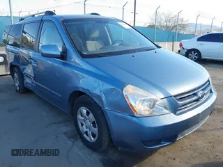 2008 Kia Sedona LX with VIN KNDMB233986218153, listed as a IAAI auction lot 41671096 with 144,933 mi miles. Bid and sale history available at carsss.com. Image 1.