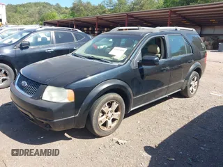 2006 Ford Freestyle Limited with VIN 1FMZK03156GA54072, listed as a IAAI auction lot 42013484 with 154,434 mi miles. Bid and sale history available at carsss.com. Image 2.