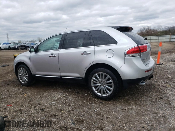 2011 Lincoln MKX z VIN 2LMDJ8JK2BBJ32076, wystawiony jako Copart lot #53683345 z przebiegiem 131 501 mil mil oraz Szkoda całkowita • Salvage title. Historia ofert i sprzedaży dostępna na DreamBid. Obrazek 2.