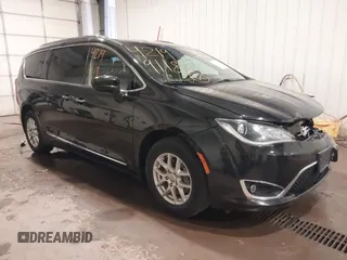 2020 Chrysler Pacifica Touring L z VIN 2C4RC1BG9LR140072, wystawiony jako IAAI lot #42199118 z przebiegiem 93 557 mil mil oraz . Historia ofert i sprzedaży dostępna na DreamBid. Obrazek 1.