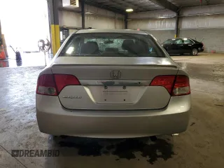 2011 Honda Civic LX-S z VIN 2HGFA1F68BH528264, wystawiony jako Copart lot #54105425 z przebiegiem 184 096 mil mil oraz Szkoda całkowita • Salvage title. Historia ofert i sprzedaży dostępna na DreamBid. Obrazek 6.