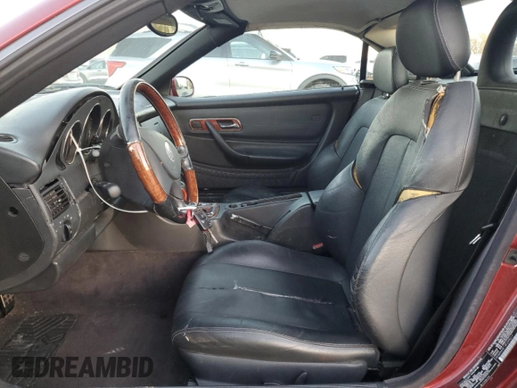 2004 Mercedes-Benz SLK-Class with VIN WDBKK65F14F299017, listed as a Copart auction lot 84318864 with 92,677 mi miles and Clean Title. Bid and sale history available at carsss.com. Image 7.