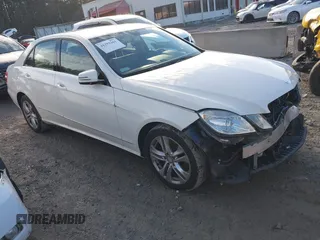 2011 Mercedes-Benz E 350 Luxury z VIN WDDHF8HB0BA373015, wystawiony jako IAAI lot #41292261 z przebiegiem 151 576 mil mil oraz . Historia ofert i sprzedaży dostępna na DreamBid. Obrazek 1.