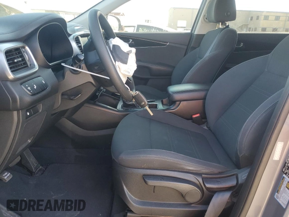 2020 Kia Sorento LX with VIN 5XYPG4A35LG687193, listed as a Copart auction lot 47012195 with 0 mi miles and Salvage Title. Bid and sale history available at carsss.com. Image 7.