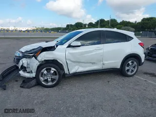 2021 Honda HR-V LX with VIN 3CZRU5H34MM726044, listed as a IAAI auction lot 41230932 with 39,134 mi miles. Bid and sale history available at carsss.com. Image 2.
