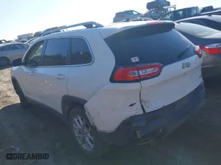 2015 Jeep Cherokee Latitude with VIN 1C4PJLCS1FW642890, listed as a IAAI auction lot 41624678 with NaN miles. Bid and sale history available at carsss.com. Image 3.