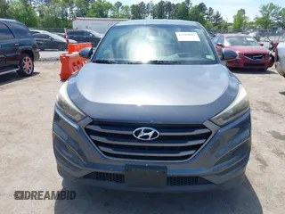 2016 Hyundai Tucson SE z VIN KM8J23A44GU119203, wystawiony jako IAAI lot #42104002 z przebiegiem 139 797 mil mil oraz . Historia ofert i sprzedaży dostępna na DreamBid. Obrazek 12.