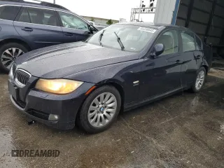 2009 BMW 3 Series 328i xDrive with VIN WBAPK53539A510487, listed as a Copart auction lot 55238645 with 174,247 mi miles and Salvage title. Bid and sale history available at DreamBid. Image 1.