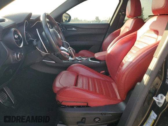 2022 Alfa Romeo Stelvio Sprint z VIN ZASPAKAN7N7D41824, wystawiony jako Copart lot #43214015 z przebiegiem 62 232 mil mil oraz Szkody całkowita. Historia ofert i sprzedaży dostępna na DreamBid. Obrazek 7.