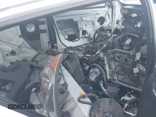 2017 Hyundai Veloster with VIN KMHTC6AD2HU312538, listed as a IAAI auction lot 42128452 with 1 mi miles. Bid and sale history available at carsss.com. Image 8.