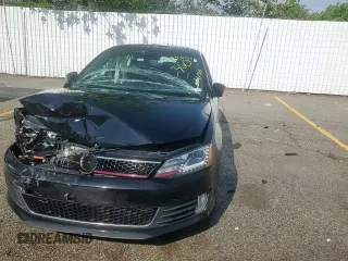 2014 Volkswagen Jetta GLI Edition 30 с VIN 3VW4S7AJ1EM311076, выставлен на аукционе Copart как лот 55305175 с пробегом 70 785 миль миль и Списание • Salvage title. История ставок и продаж доступна на DreamBid. Изображение 13.