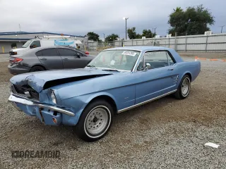 1966 Ford Mustang z VIN 6T07T157140, wystawiony jako Copart lot #59391395 z przebiegiem 76 912 mil mil oraz Szkoda całkowita • Salvage title. Historia ofert i sprzedaży dostępna na DreamBid. Obrazek 1.