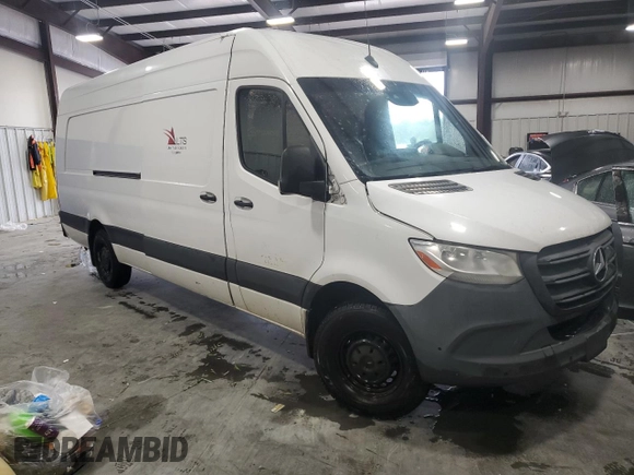 2020 Mercedes-Benz Sprinter Cargo Cargo with VIN W1W4EDHY8LT038877, listed as a Copart auction lot 65962684 with 308,678 mi miles and Salvage Title. Bid and sale history available at DreamBid. Image 4.