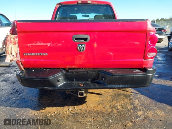 2007 Dodge Dakota ST with VIN 1D3HW28P47S208905, listed as a IAAI auction lot 41807515 with 173,934 mi miles and . Bid and sale history available at carsss.com. Image 17.
