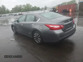 2017 Nissan Altima S z VIN 1N4AL3AP4HC243691, wystawiony jako Copart lot #56223285 z przebiegiem 101 332 mil mil oraz Szkoda całkowita • Salvage title. Historia ofert i sprzedaży dostępna na DreamBid. Obrazek 2.