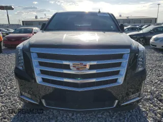 2019 Cadillac Escalade ESV Luxury with VIN 1GYS4HKJ2KR138634, listed as a Copart auction lot 53454755 with 104,098 mi miles and Salvage title. Bid and sale history available at DreamBid. Image 5.
