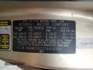 2007 Hyundai Entourage GLS z VIN KNDMC233276029792, wystawiony jako Copart lot #56625475 z przebiegiem 108 487 mil mil oraz Tytuł czysty. Historia ofert i sprzedaży dostępna na DreamBid. Obrazek 13.
