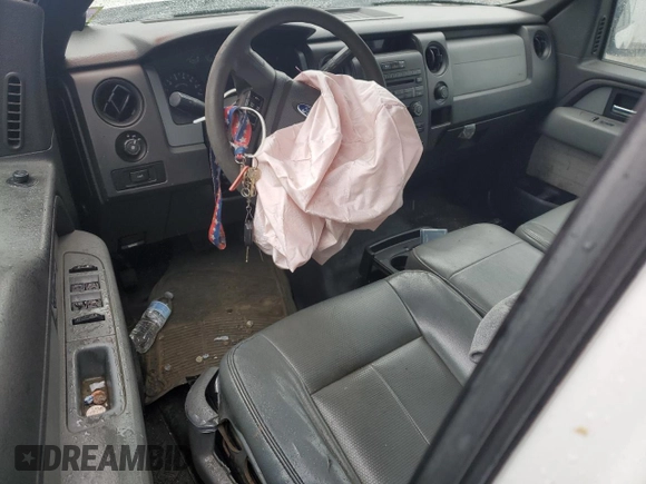 2013 Ford F-150 XL z VIN 1FTFX1CT2DKF61201, wystawiony jako Copart lot #58761215 z przebiegiem Nie podano mil oraz Szkoda całkowita • Salvage title. Historia ofert i sprzedaży dostępna na DreamBid. Obrazek 8.
