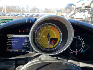 2016 Ferrari California T z VIN ZFF77XJA2G0213103, wystawiony jako Copart lot #43268564 z przebiegiem 12 200 mil mil oraz Szkody całkowita. Historia ofert i sprzedaży dostępna na DreamBid. Obrazek 9.