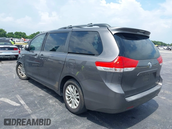2012 Toyota Sienna XLE AAS с VIN 5TDYK3DC5CS244182, выставлен на аукционе IAAI как лот 42010398 с пробегом 218 607 миль миль и . История ставок и продаж доступна на DreamBid. Изображение 3.