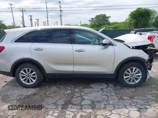 2020 Kia Sorento LX V6 with VIN 5XYPG4A56LG610186, listed as a IAAI auction lot 42049647 with 78,866 mi miles. Bid and sale history available at carsss.com. Image 14.