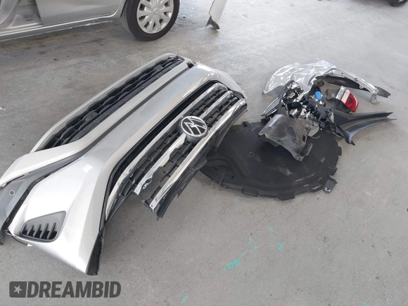 2021 Volkswagen Atlas SEL с VIN 1V2EE2CA9MC216892, выставлен на аукционе IAAI как лот 39943648 с пробегом 54 920 миль миль и . История ставок и продаж доступна на DreamBid. Изображение 12.