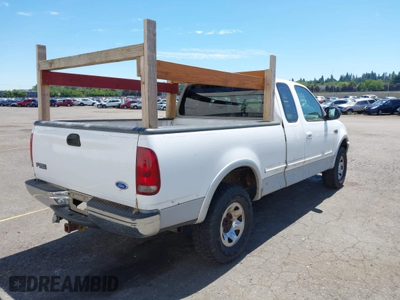 1997 Ford F-250 with VIN 2FTFX28L1VCA39065, listed as a IAAI auction lot 42391568 with 260,397 mi miles and . Bid and sale history available at DreamBid. Image 4.