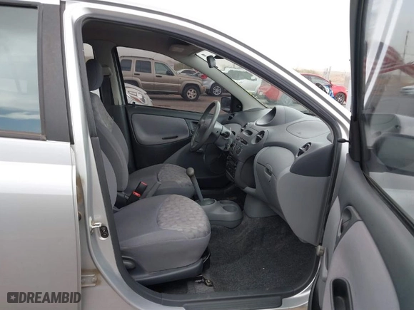 2001 Toyota ECHO with VIN JTDBT123010148678, listed as a IAAI auction lot 39651919 with NaN miles. Bid and sale history available at carsss.com. Image 5.