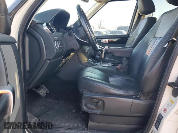 2010 Land Rover LR4 HSE с VIN SALAG2D41AA528577, выставлен на аукционе Copart как лот 48017715 с пробегом 132 546 миль миль и Чистый • Clean title. История ставок и продаж доступна на DreamBid. Изображение 7.