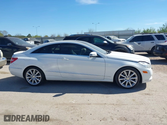 2013 Mercedes-Benz E 350 with VIN WDDKJ5KB1DF220581, listed as a IAAI auction lot 41809947 with 99,775 mi miles and . Bid and sale history available at DreamBid. Image 13.