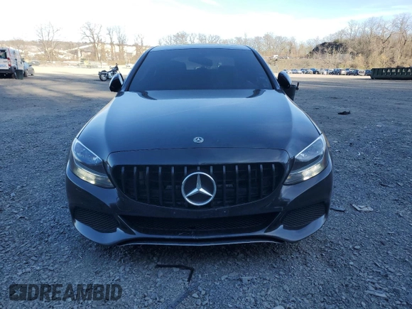 2018 Mercedes-Benz C 300 with VIN 55SWF4KB6JU259253, listed as a Copart auction lot 53642375 with 33,600 mi miles and Salvage Title. Bid and sale history available at DreamBid. Image 5.