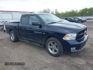 2012 Ram 1500 Express с VIN 1C6RD7FT0CS345213, выставлен на аукционе IAAI как лот 42149548 с пробегом 155 464 миль миль и . История ставок и продаж доступна на DreamBid. Изображение 1.