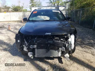 2024 Jeep Compass Latitude with VIN 3C4NJDBN7RT112068, listed as a Copart auction lot 55470495 with 3,292 mi miles and Salvage title. Bid and sale history available at DreamBid. Image 5.