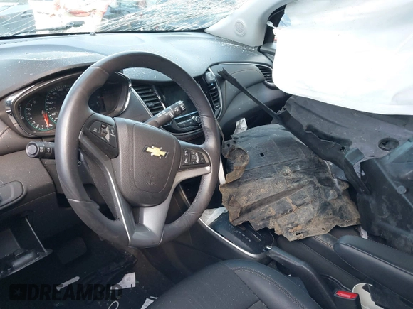 2022 Chevrolet Trax LT with VIN KL7CJPSM1NB565966, listed as a IAAI auction lot 41840576 with 15,590 mi miles. Bid and sale history available at carsss.com. Image 5.