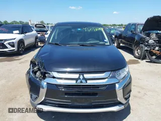2018 Mitsubishi Outlander SE z VIN JA4AD3A32JZ067046, wystawiony jako IAAI lot #42098647 z przebiegiem 66 028 mil mil oraz . Historia ofert i sprzedaży dostępna na DreamBid. Obrazek 12.