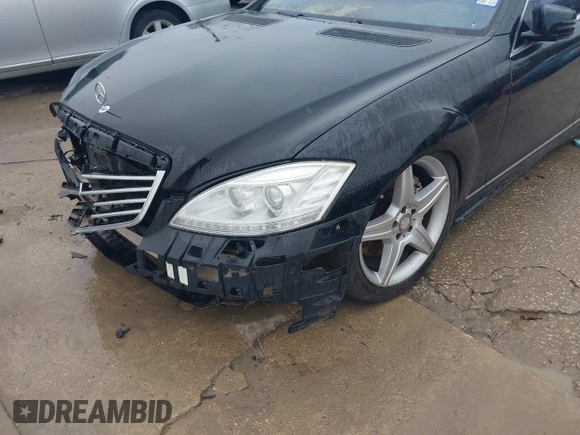 2011 Mercedes-Benz S-Class S 550 with VIN WDDNG7BB1BA375438, listed as a IAAI auction lot 41605141 with 110,972 mi miles. Bid and sale history available at carsss.com. Image 18.