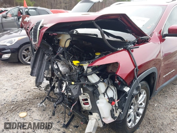2019 Jeep Cherokee Latitude Plus with VIN 1C4PJLLBXKD278488, listed as a IAAI auction lot 41750218 with 83,203 mi miles. Bid and sale history available at carsss.com. Image 21.