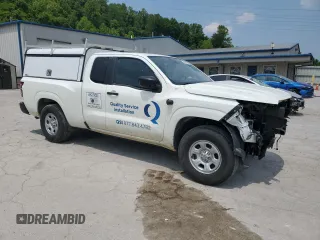 2024 Nissan Frontier S z VIN 1N6ED1CL0RN656752, wystawiony jako Copart lot #58395375 z przebiegiem 22 937 mil mil oraz Szkoda całkowita • Salvage title. Historia ofert i sprzedaży dostępna na DreamBid. Obrazek 4.