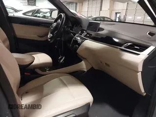 2022 BMW X1 xDrive28i с VIN WBXJG9C0XN5V02558, выставлен на аукционе IAAI как лот 41522148 с пробегом 41 801 миль миль и . История ставок и продаж доступна на DreamBid. Изображение 5.