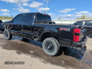 2024 Ford F-250 XL z VIN 1FT8W2BM1REE33484, wystawiony jako Copart lot #53136145 z przebiegiem 8734 mil mil oraz Szkody całkowita. Historia ofert i sprzedaży dostępna na DreamBid. Obrazek 2.