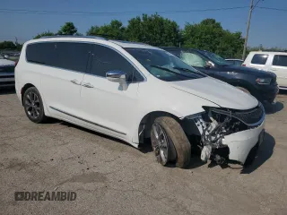 2017 Chrysler Pacifica Limited with VIN 2C4RC1GG4HR500560, listed as a Copart auction lot 59098685 with 92,817 mi miles and Clean title. Bid and sale history available at DreamBid. Image 4.