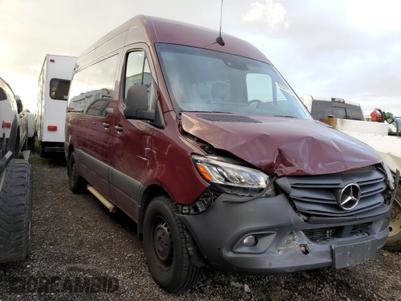 2022 Mercedes-Benz Sprinter with VIN W1Z4DFHY9NT090071, listed as a Copart auction lot 80545164 with 32,695 mi miles and Salvage Title. Bid and sale history available at DreamBid. Image 4.