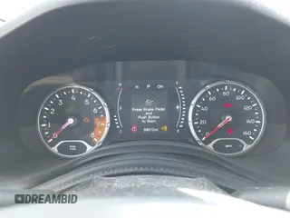 2018 Jeep Renegade Latitude z VIN ZACCJBBB9JPG80030, wystawiony jako IAAI lot #42110438 z przebiegiem 59 512 mil mil oraz . Historia ofert i sprzedaży dostępna na DreamBid. Obrazek 7.