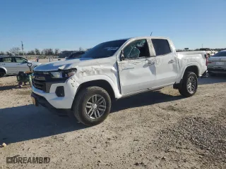 2024 Chevrolet Colorado 2WD LT with VIN 1GCPSCEK6R1232632, listed as a Copart auction lot 43398895 with 6,805 mi miles and Salvage Title. Bid and sale history available at carsss.com. Image 1.