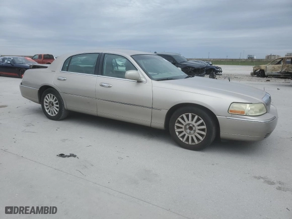 2003 Lincoln Town Car Signature with VIN 1LNHM82W83Y616313, listed as a Copart auction lot 44322305 with 0 mi miles and Salvage Title. Bid and sale history available at carsss.com. Image 4.